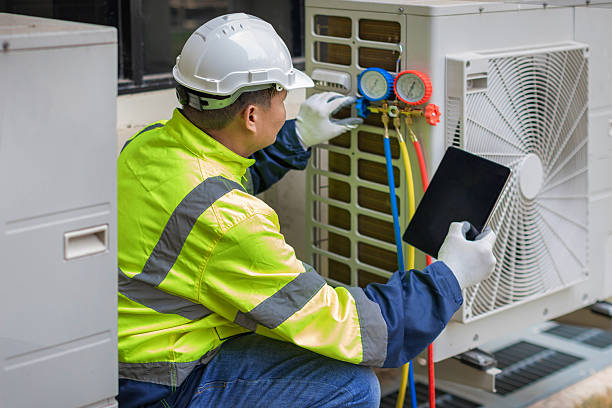 Professional Ac Installation technician working in Washburn, ND